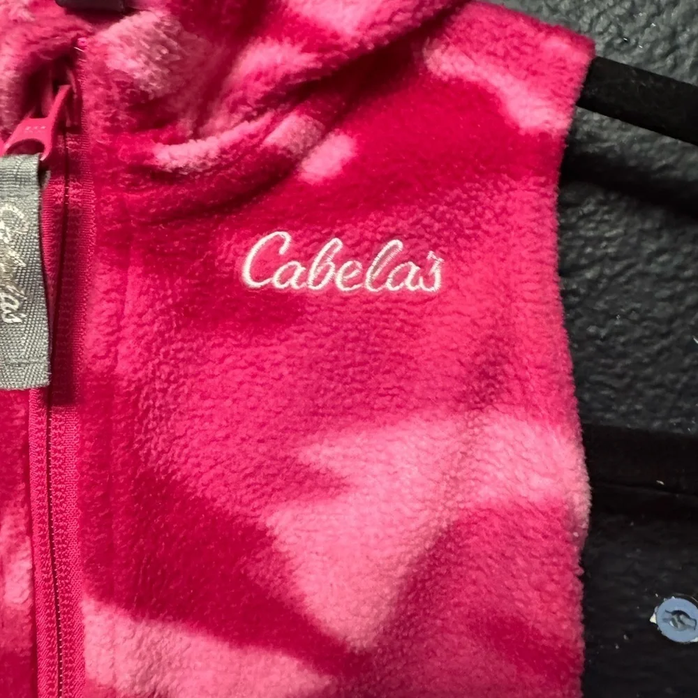 Girls Cabela's Vibrant Pink Camo Fleece Vest